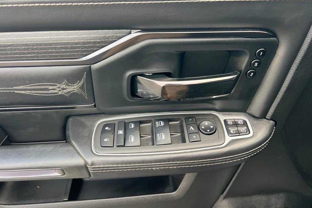 Used 2024 RAM 2500 Limited image 11