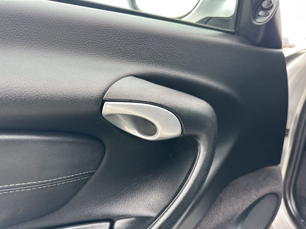 Used 2004 Porsche 911 Carrera image 25