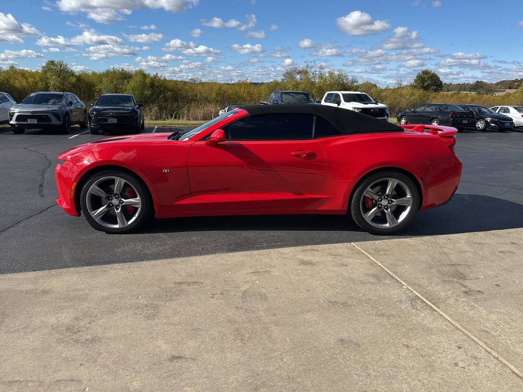 Used 2017 Chevrolet Camaro SS image 4