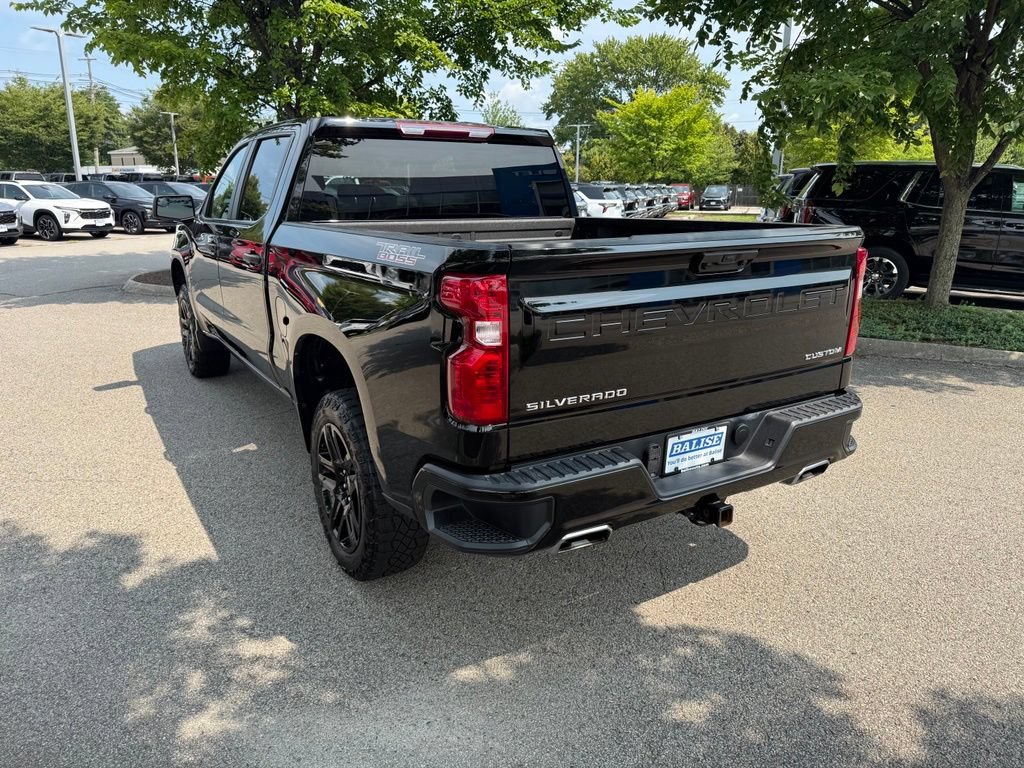 Used 2024 Chevrolet Silverado 1500 Custom Trail Boss AWD/4WD image 3