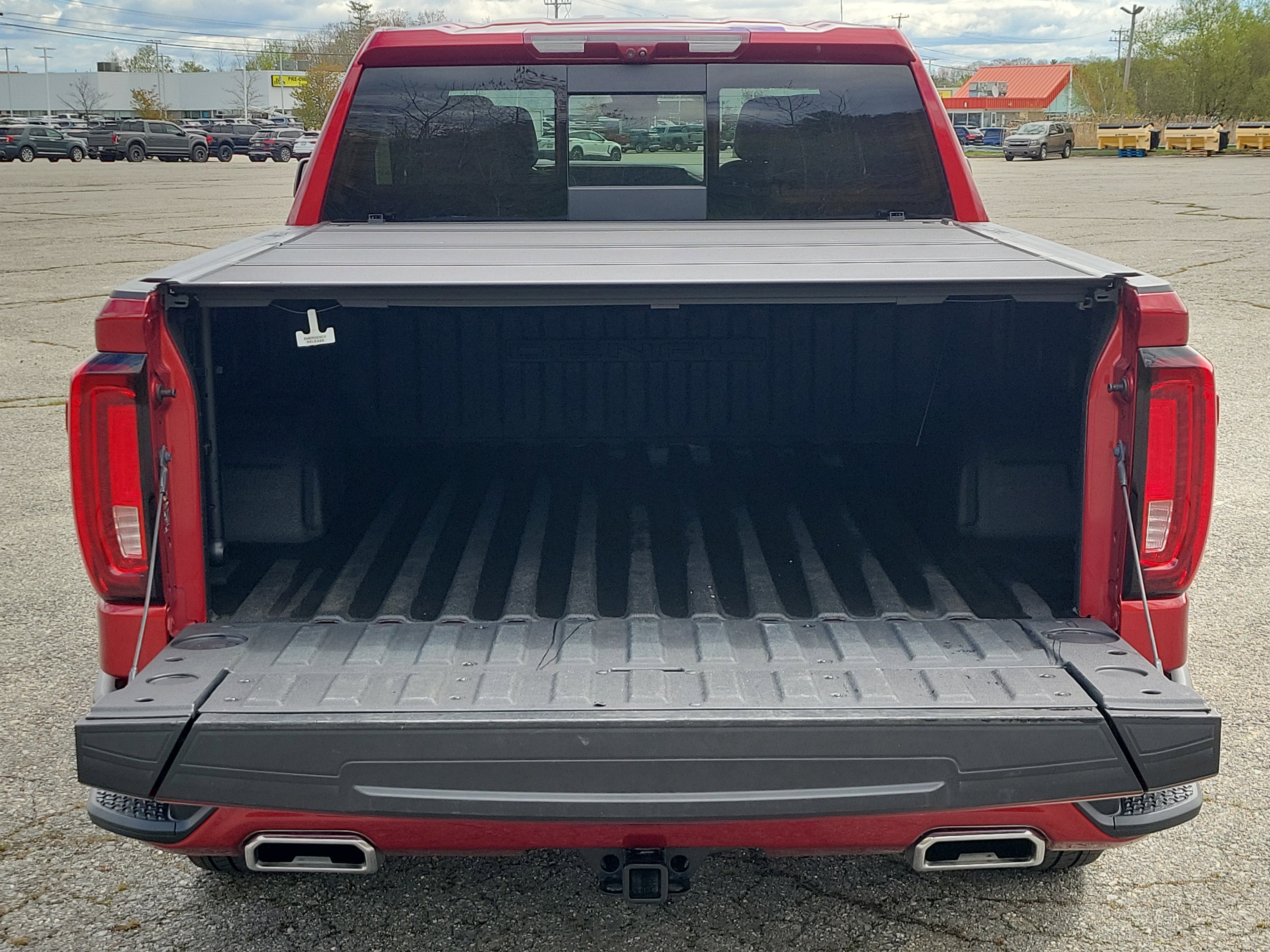 Used 2023 GMC Sierra 1500 Denali w/ Denali Reserve Package AWD/4WD image 17
