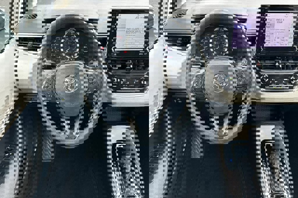 Used 2021 Toyota Corolla LE image 11