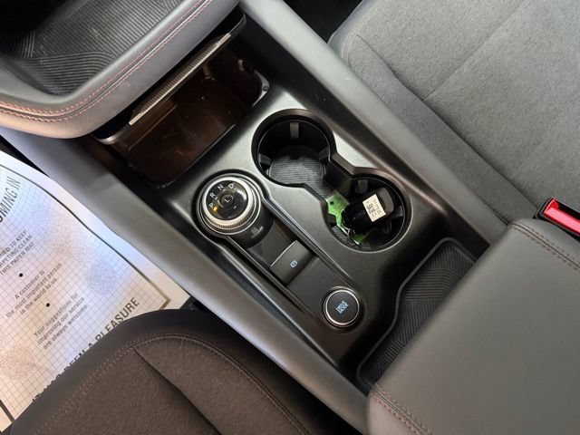 Used 2025 Ford Explorer Active AWD/4WD image 28