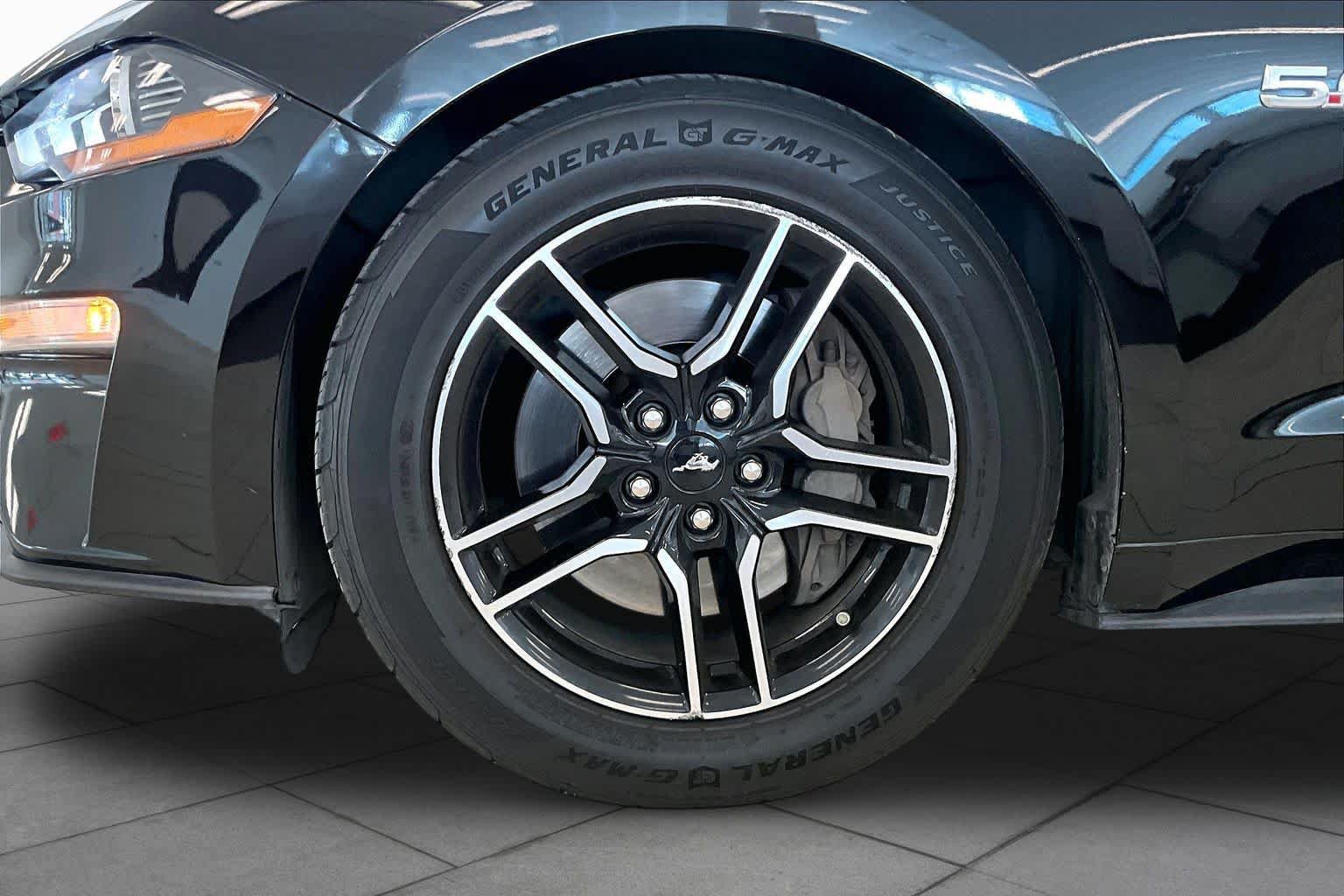 Used 2020 Ford Mustang GT RWD image 9