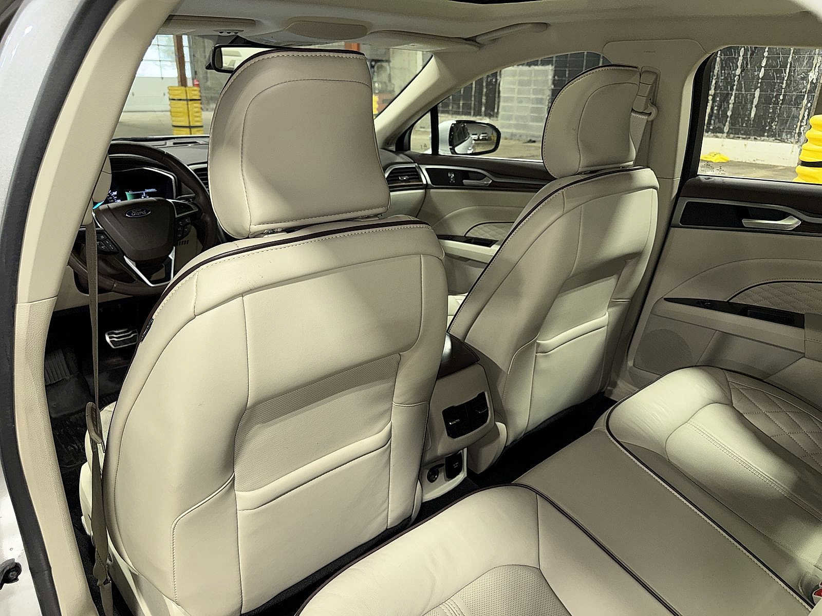 Used 2017 Ford Fusion Platinum image 28