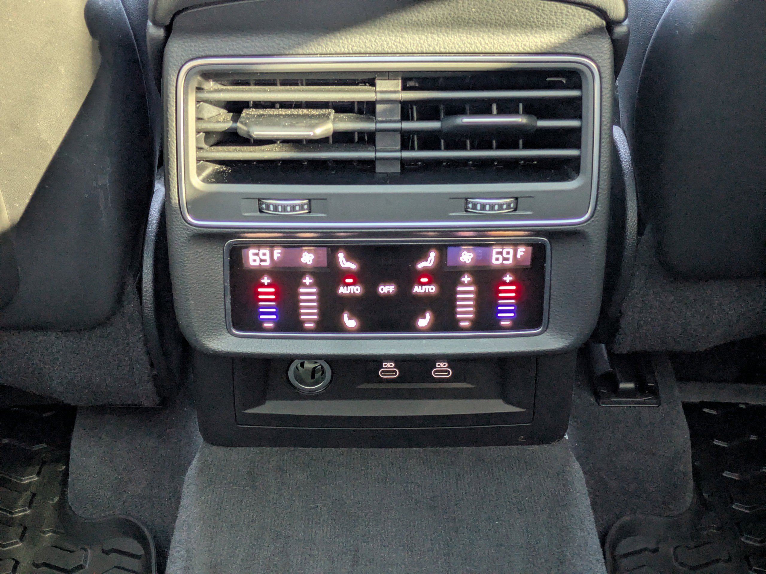 Used 2022 Audi Q7 Premium Plus w/ Premium Plus Package image 17