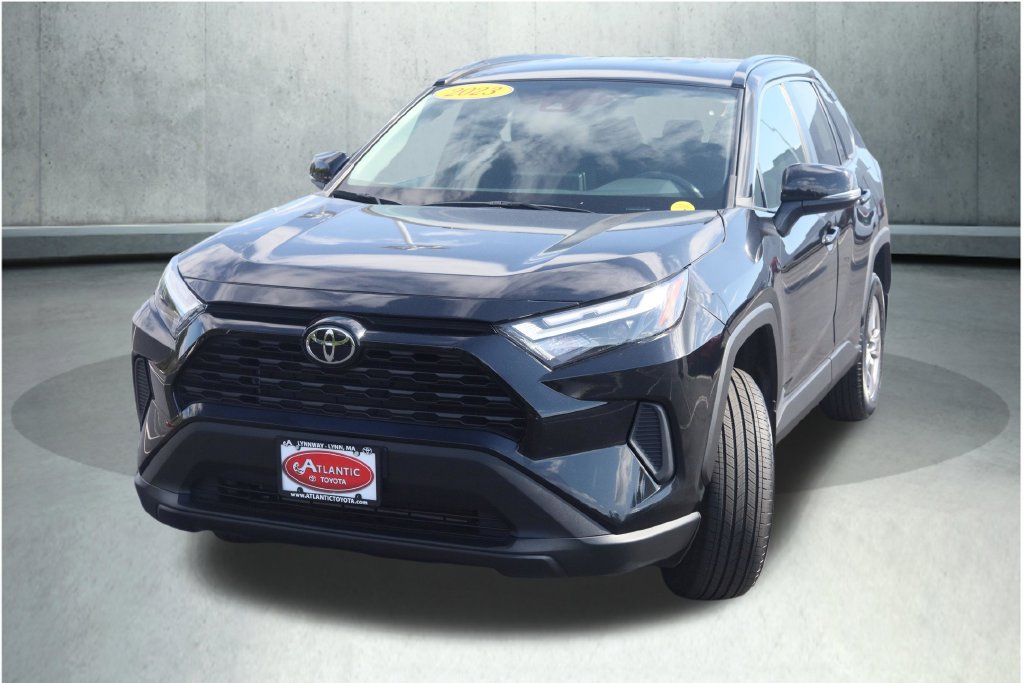 Used 2023 Toyota RAV4 XLE AWD/4WD image 8