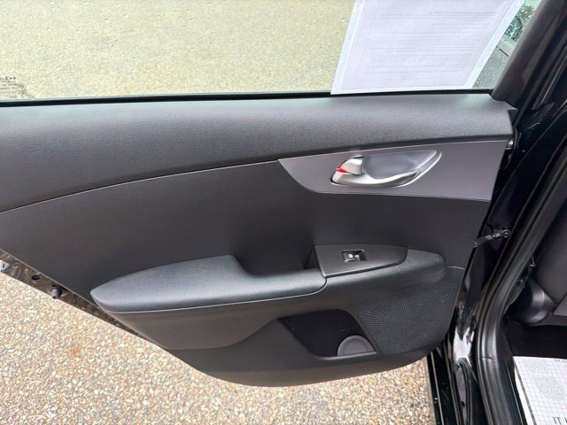 Used 2022 Kia Forte LXS FWD image 16