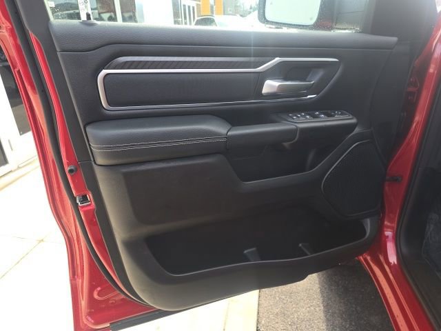 New 2026 RAM 1500 4x4 Crew Cab image 10