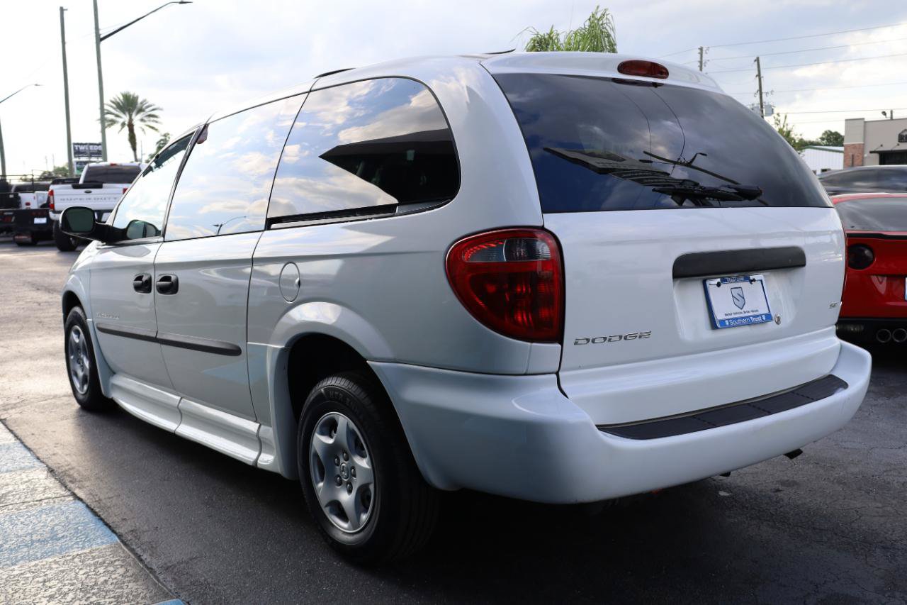 Used 2003 Dodge Grand Caravan SE FWD image 3