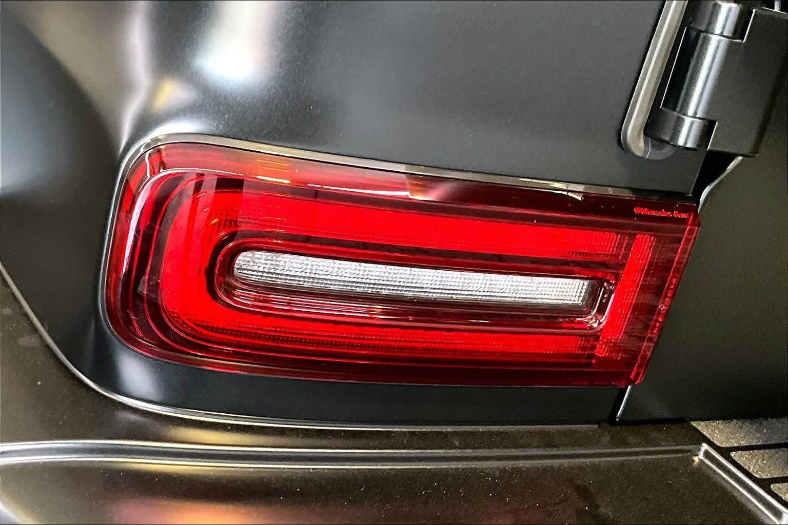 New 2027 Mercedes-Benz G 580 e image 5