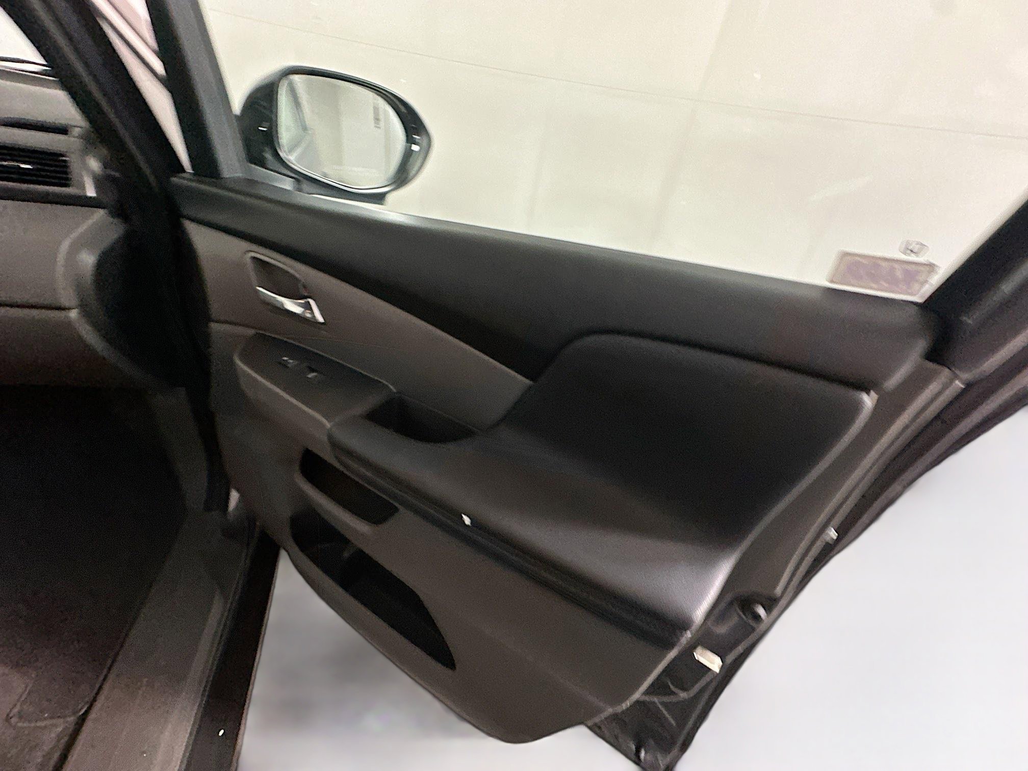 Used 2016 Honda Odyssey SE image 31