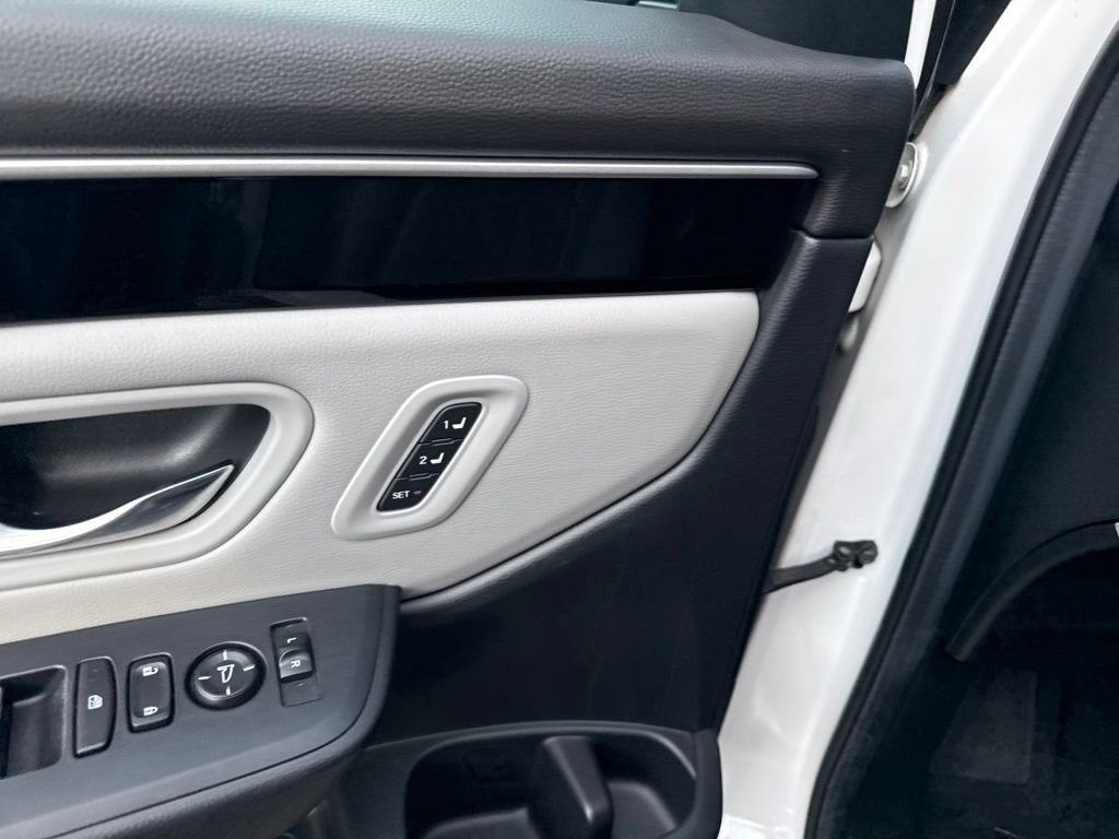 Certified 2024 Honda Pilot Touring image 22