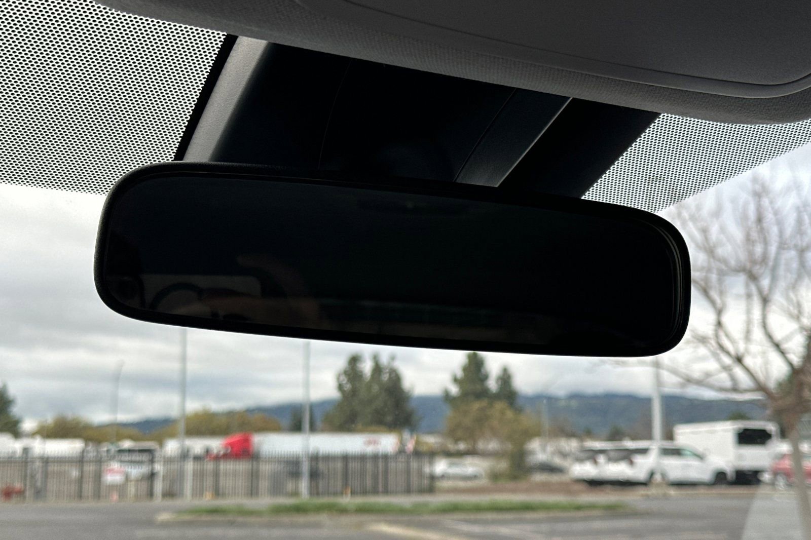 Used 2022 Toyota Prius Prime XLE image 25