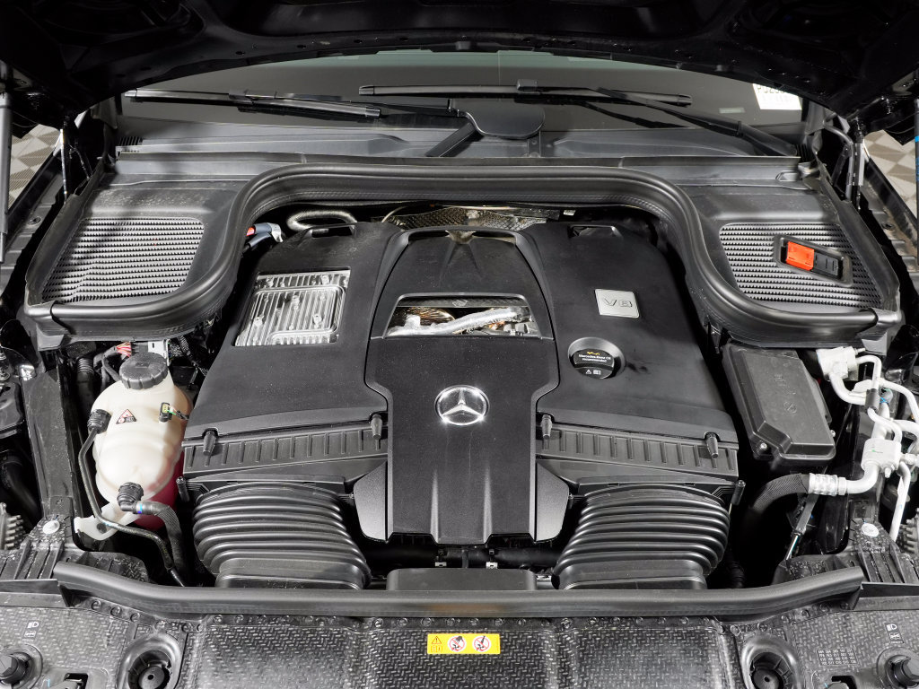 Certified 2025 Mercedes-Benz GLS 580 4MATIC image 39