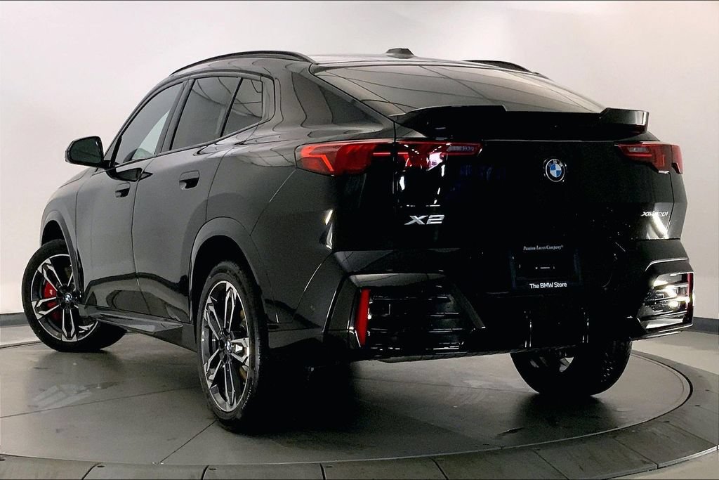 New 2026 BMW X2 xDrive28i w/ Technology Package AWD/4WD image 2