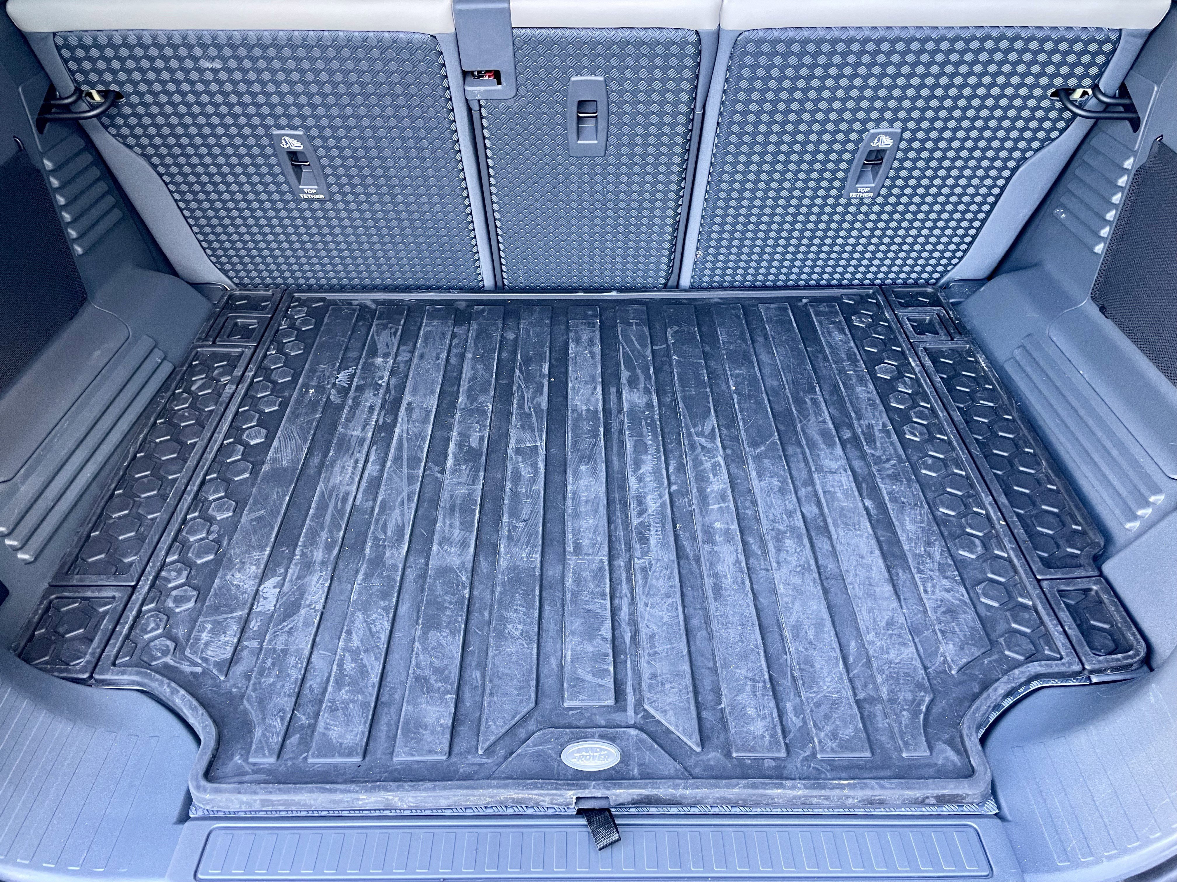 Certified 2024 Land Rover Defender 110 S image 34