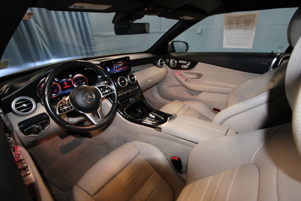 Used 2020 Mercedes-Benz C 300 Cabriolet image 2