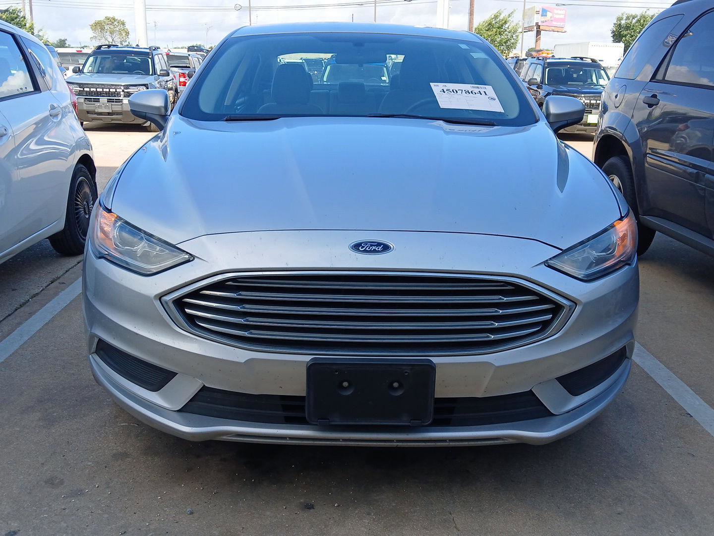 Used 2018 Ford Fusion S FWD image 3