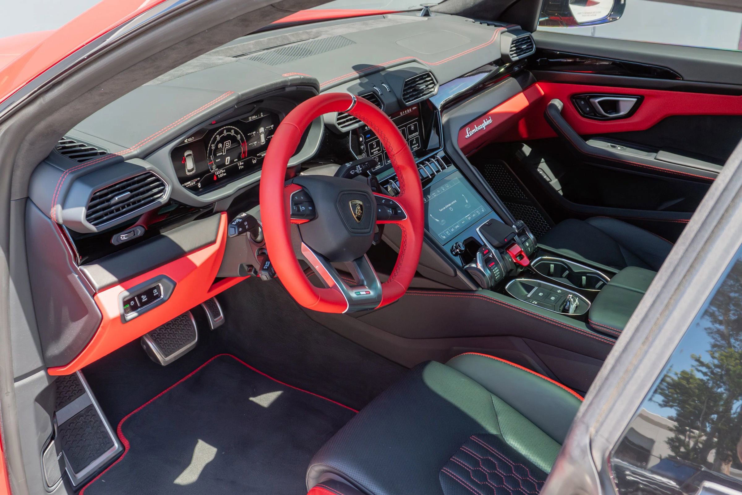 Used 2024 Lamborghini Urus S AWD/4WD image 80