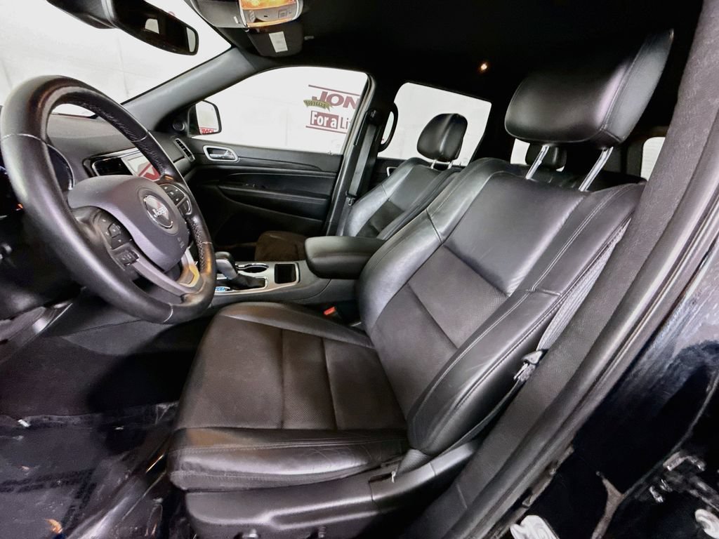 Used 2020 Jeep Grand Cherokee Altitude AWD/4WD image 25