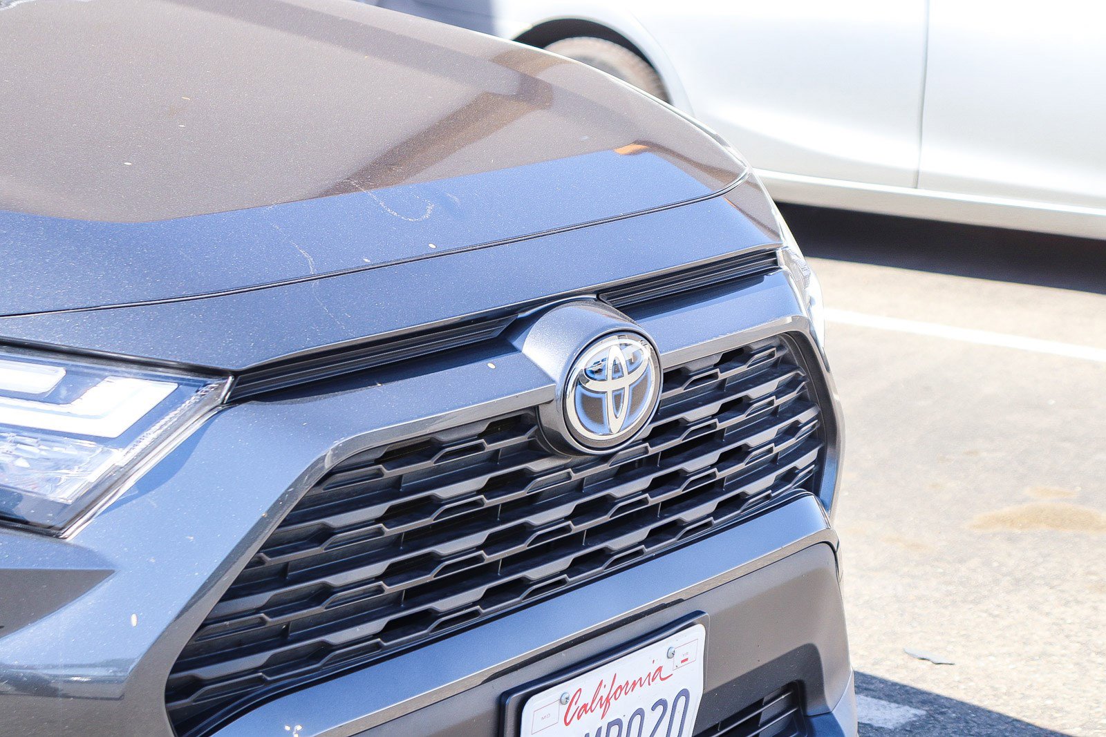 Used 2023 Toyota RAV4 XLE Premium image 6