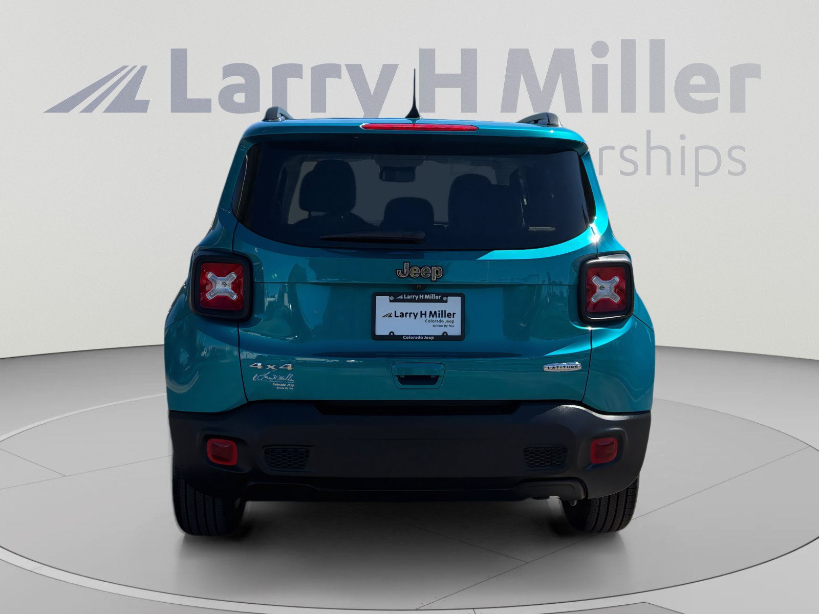 Used 2022 Jeep Renegade Latitude w/ Convenience Group AWD/4WD image 4