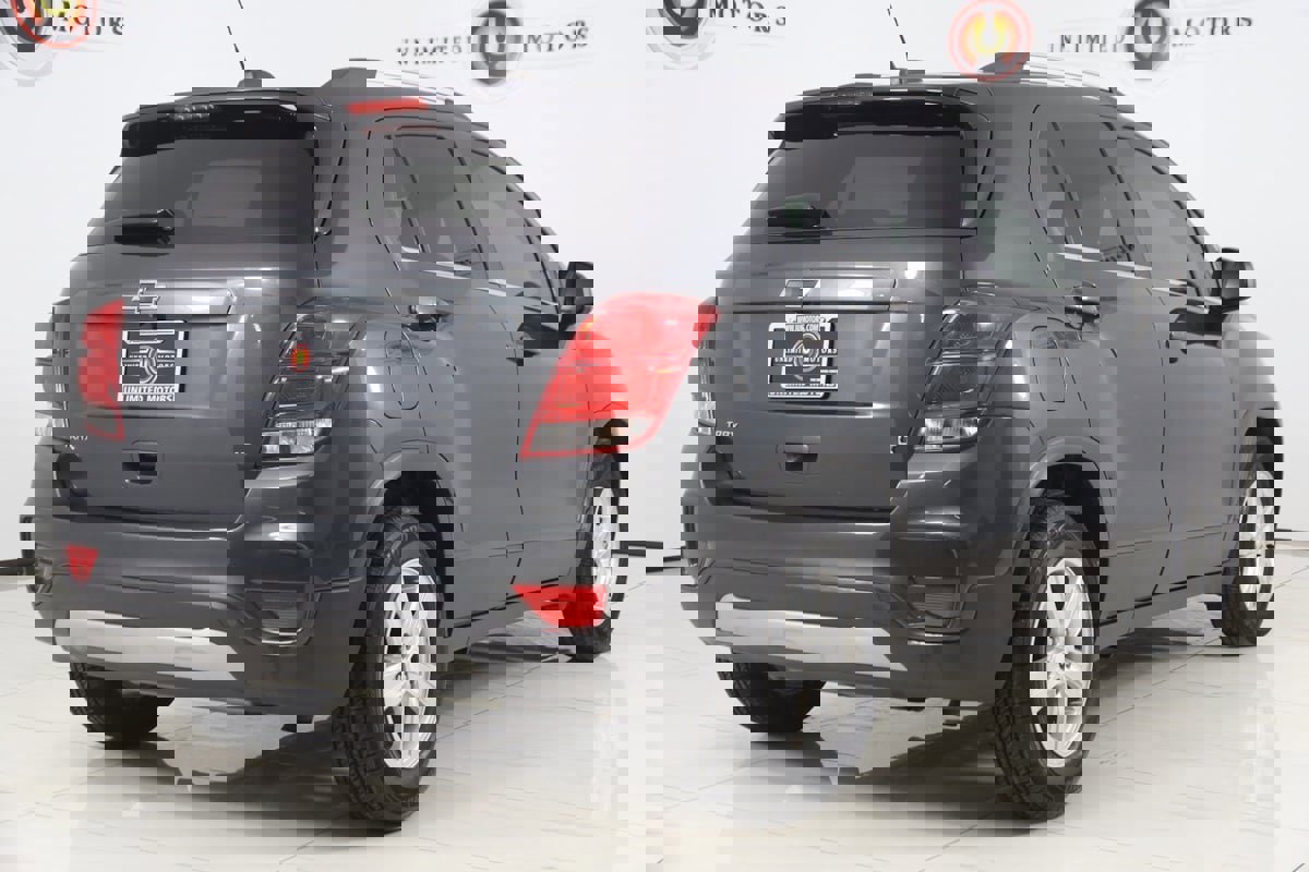 Used 2020 Chevrolet Trax LT image 3