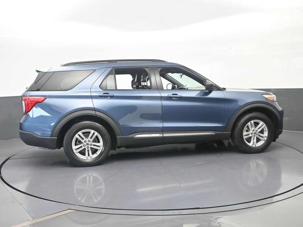 Used 2020 Ford Explorer XLT w/ Equipment Group 202A AWD/4WD image 7