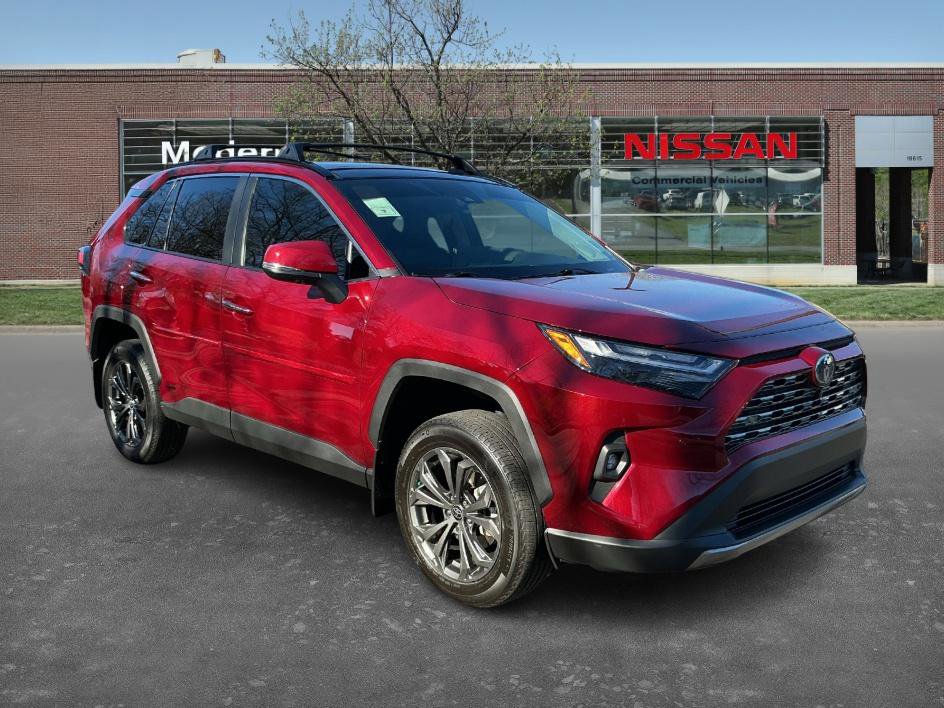 Used 2023 Toyota RAV4 Limited image 5