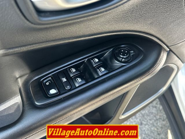 Used 2018 Jeep Compass Limited AWD/4WD image 12