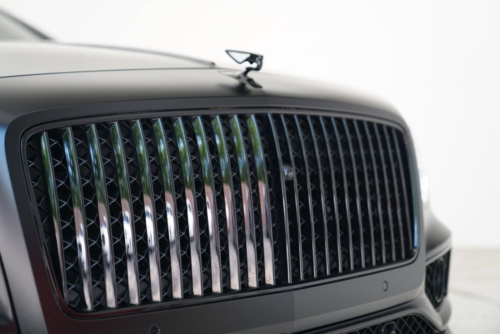 Used 2023 Bentley Flying Spur S V8 AWD/4WD image 8