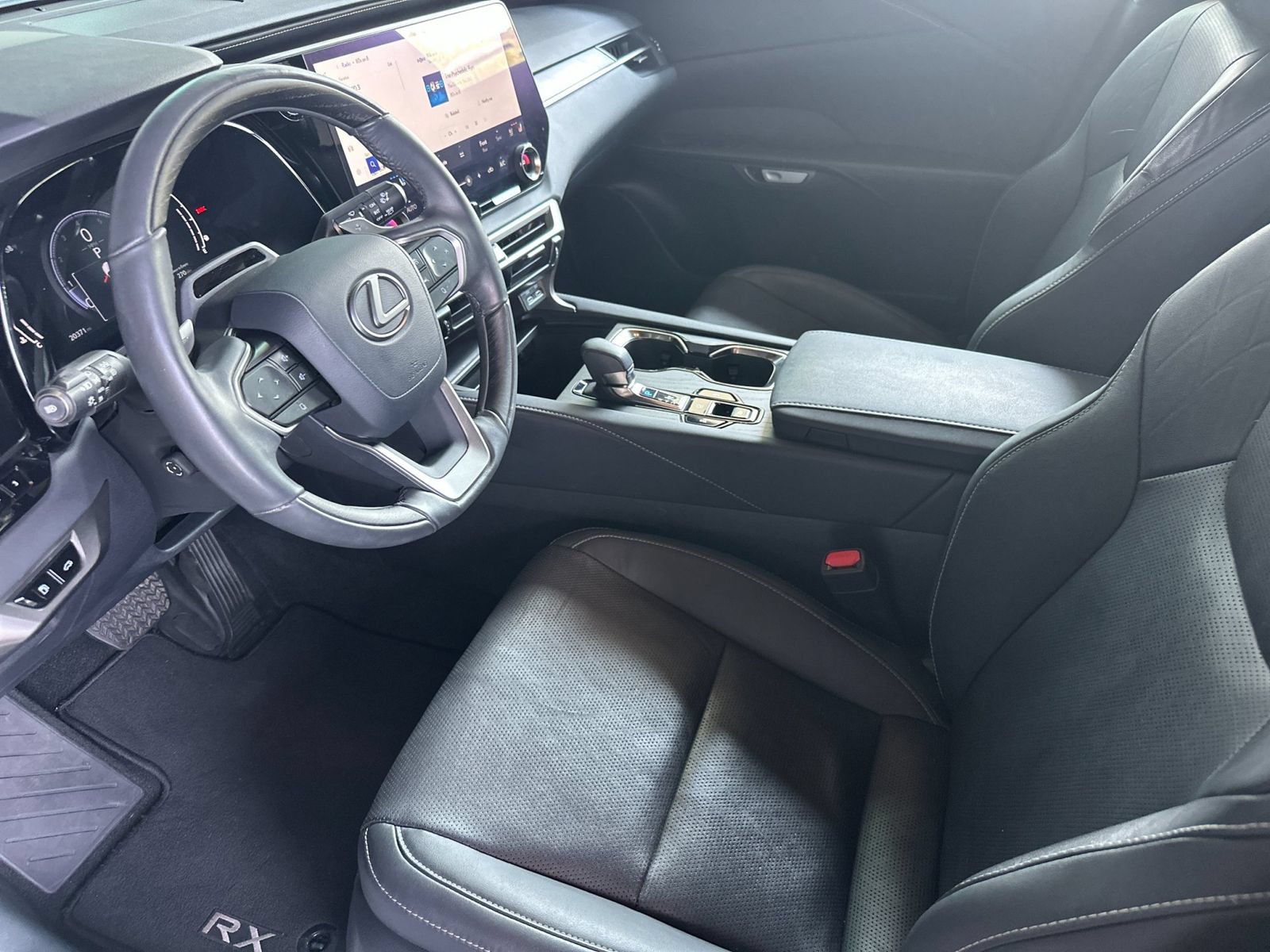 Used 2023 Lexus RX 350 Premium Plus w/ Cold Area Package FWD image 10