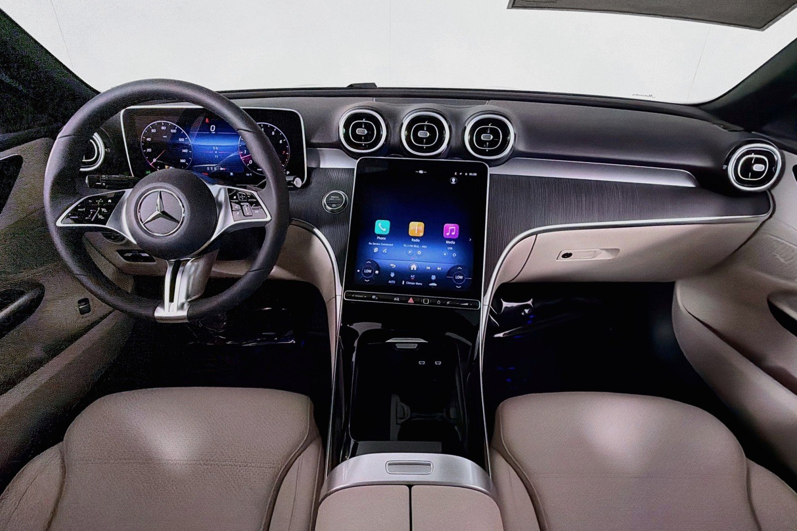 New 2026 Mercedes-Benz C 300 Sedan image 4