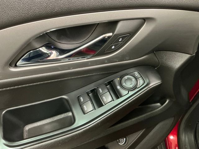 Used 2023 Chevrolet Traverse LT image 13