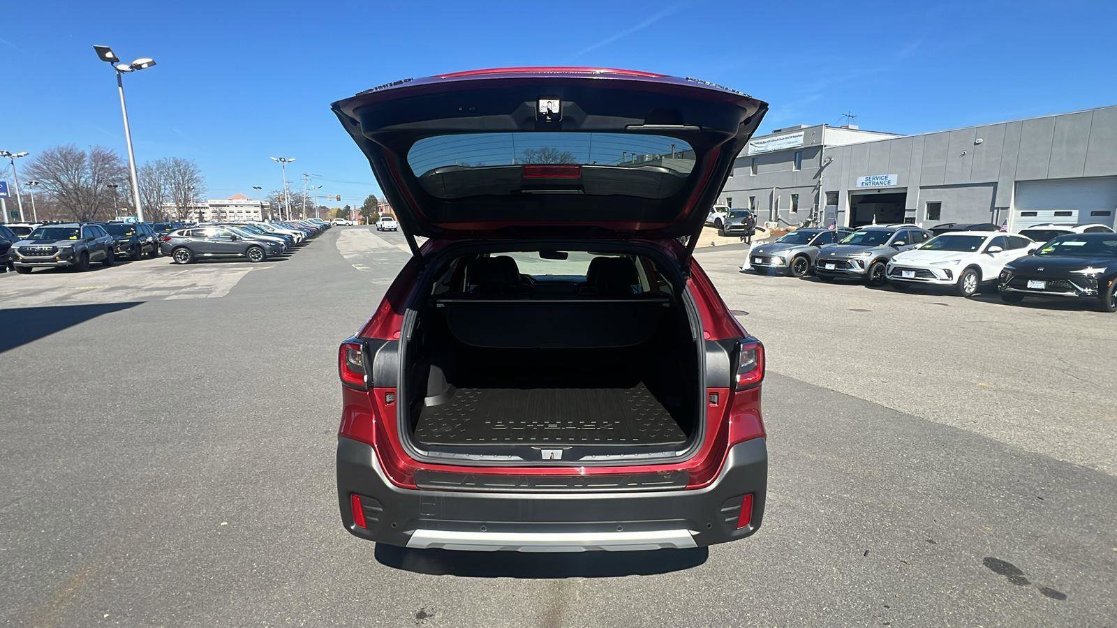 Used 2020 Subaru Outback Limited image 27