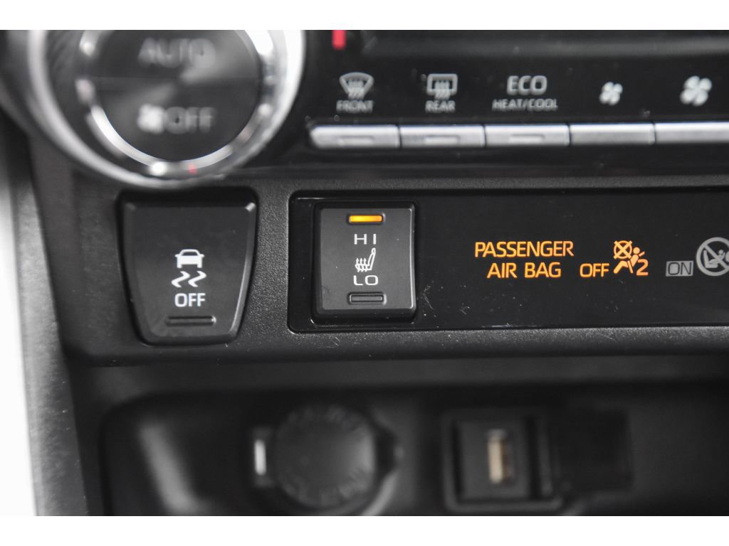 Used 2021 Toyota RAV4 XLE image 37