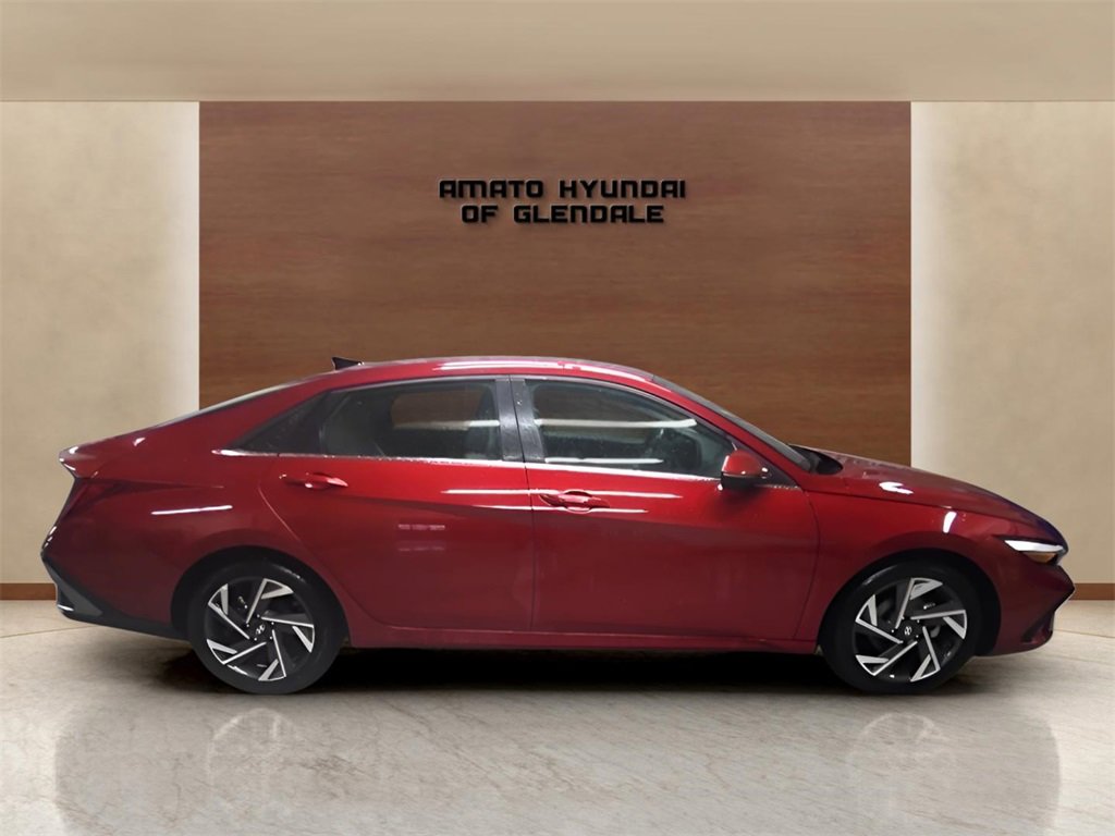 Certified 2024 Hyundai Elantra Limited image 7