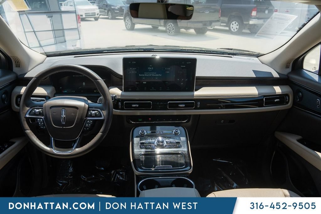 Used 2023 Lincoln Nautilus Reserve w/ Equipment Group 201A AWD/4WD image 4
