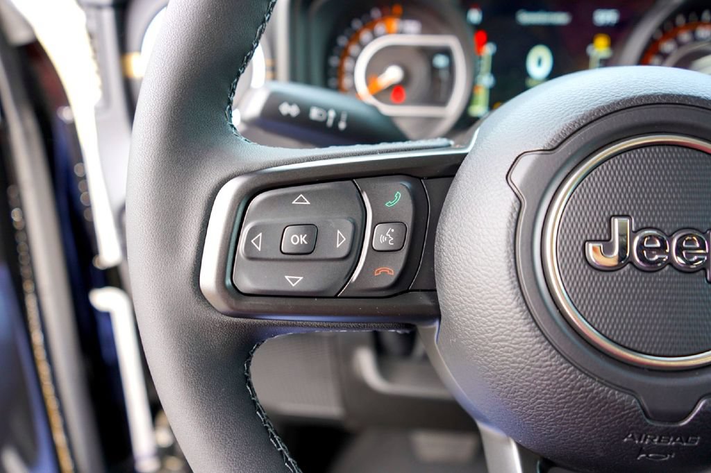 New 2026 Jeep Gladiator Sport AWD/4WD image 14