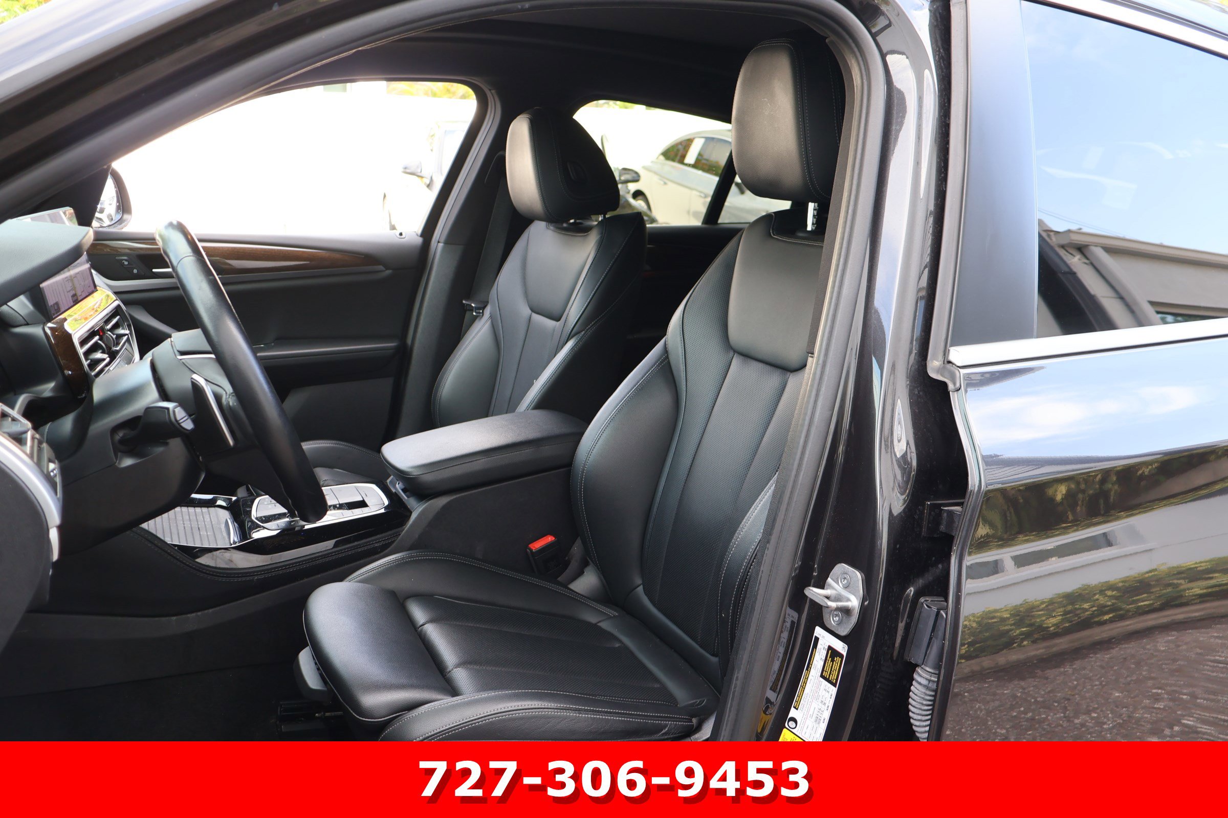 Used 2023 BMW X4 xDrive30i w/ Parking Assistance Package AWD/4WD image 2