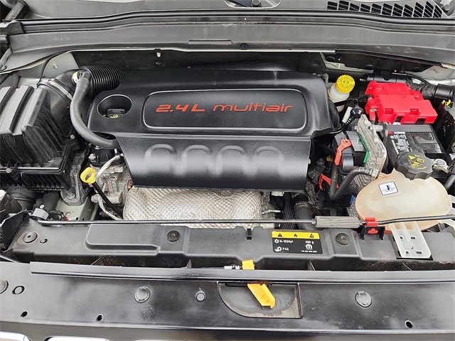 Used 2020 Jeep Renegade Latitude w/ Cold Weather Group image 16