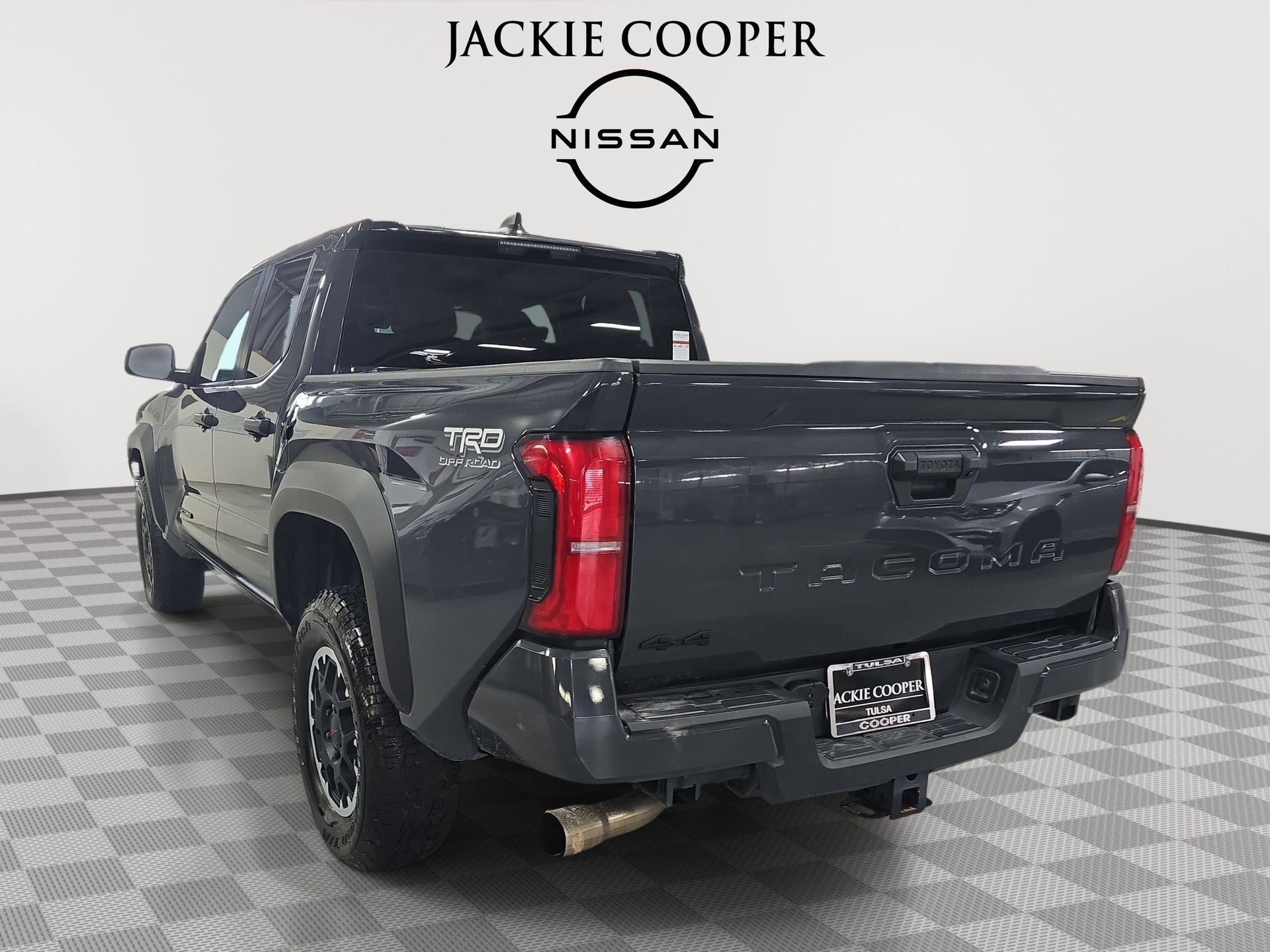Used 2024 Toyota Tacoma TRD Off-Road AWD/4WD image 7