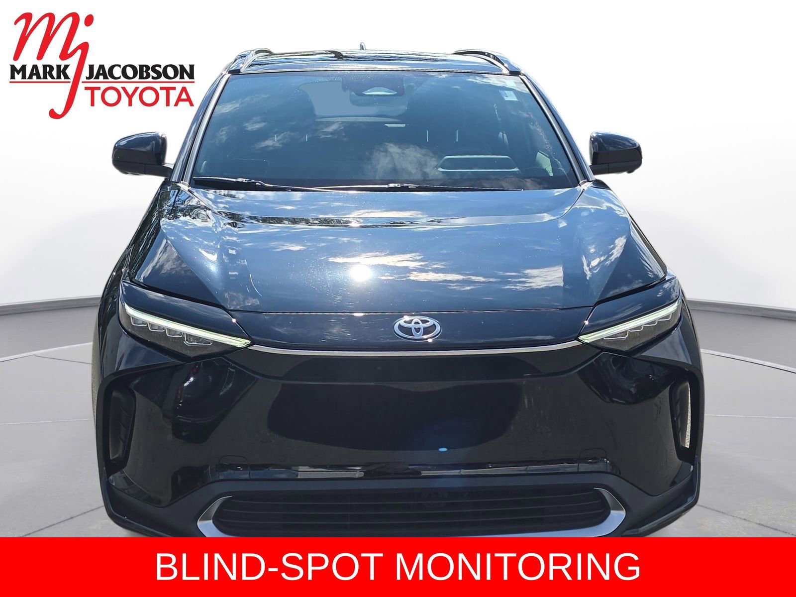 Used 2025 Toyota bZ4X FWD w/ Weather Package image 2