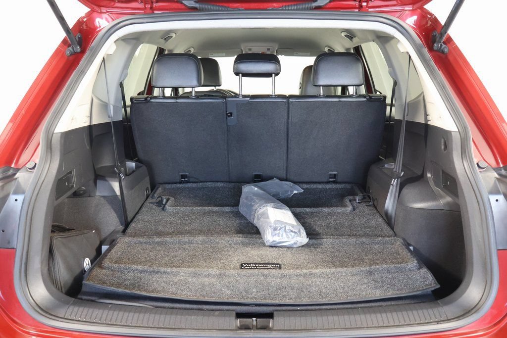 Used 2020 Volkswagen Tiguan SE FWD image 14