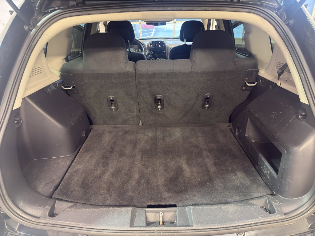 Used 2016 Jeep Compass Sport FWD image 28