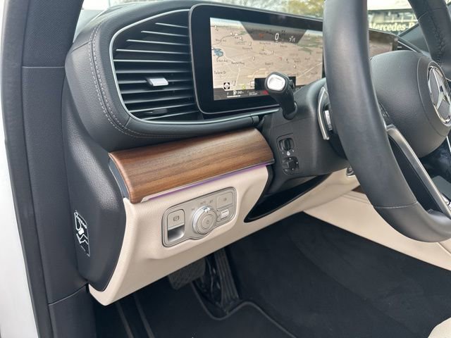 Used 2025 Mercedes-Benz GLS 450 4MATIC image 19