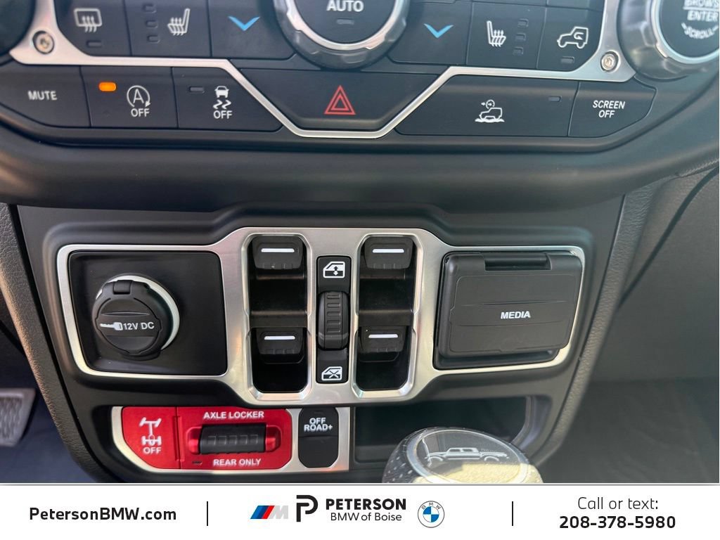 Used 2023 Jeep Gladiator Mojave w/ Cold Weather Group AWD/4WD image 24