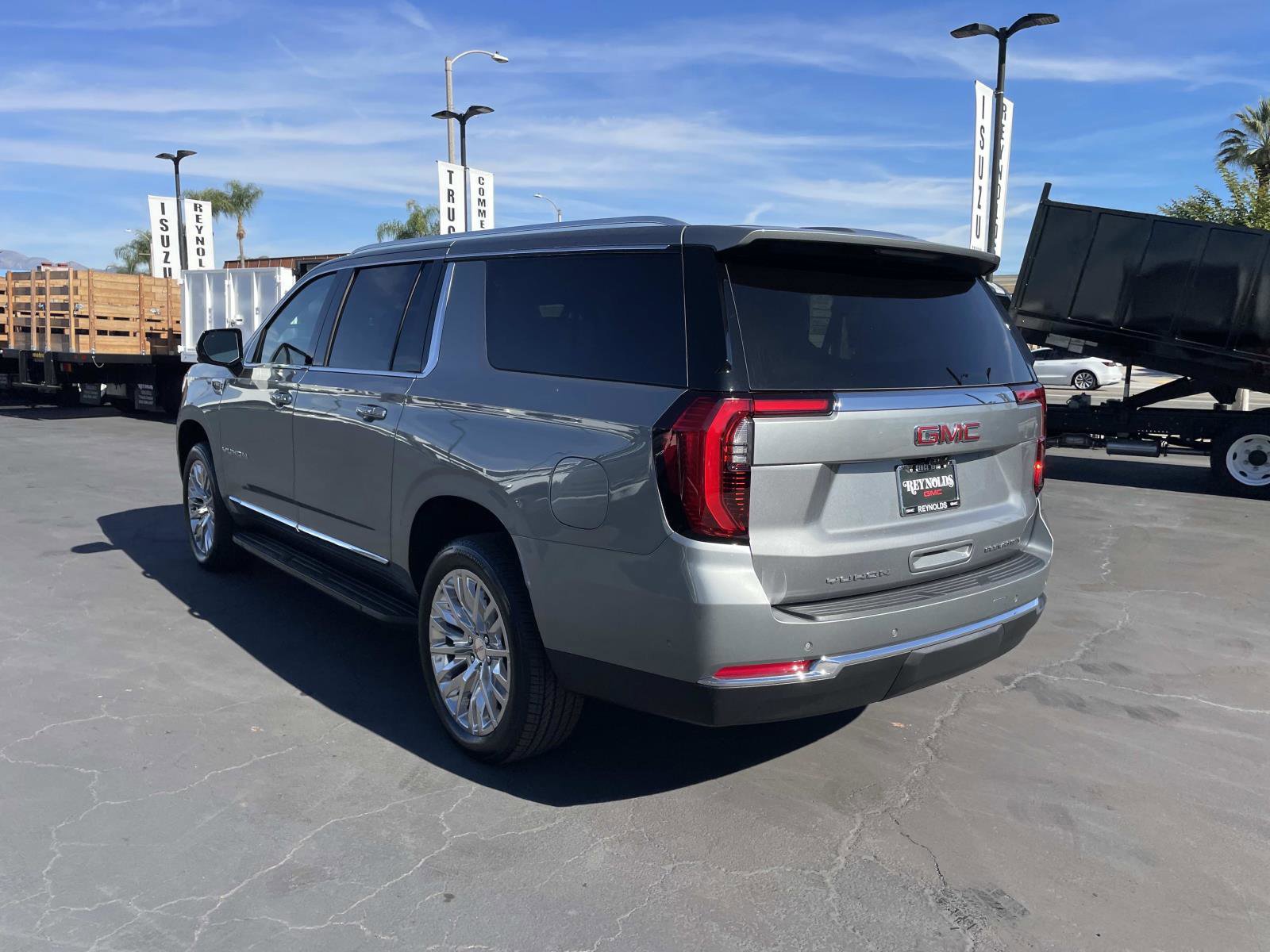 New 2026 GMC Yukon XL Elevation w/ Elevation Premium Package image 7