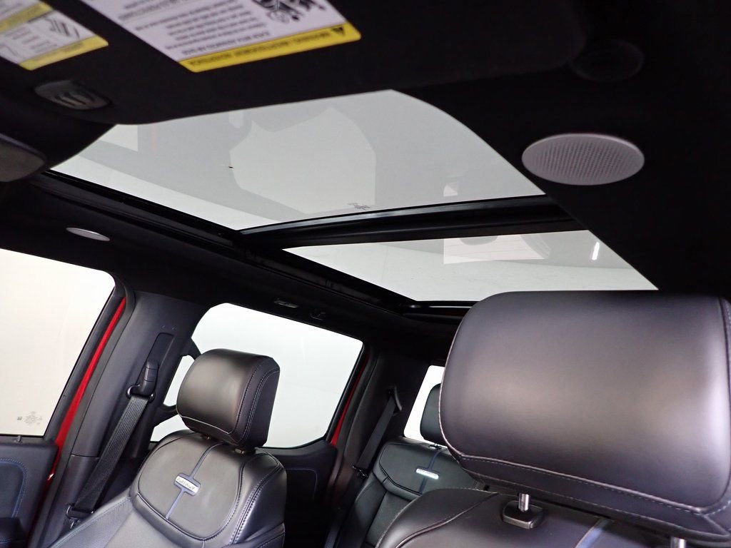 Used 2024 Ford F150 Platinum image 7